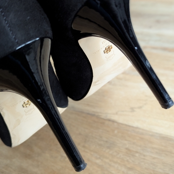 Ann Taylor Colette Suede Peep Toe, Size 10 - Picture 6 of 14